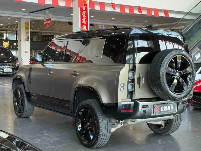Land Rover Defender 2022 Model 110 X P400 – фото 4