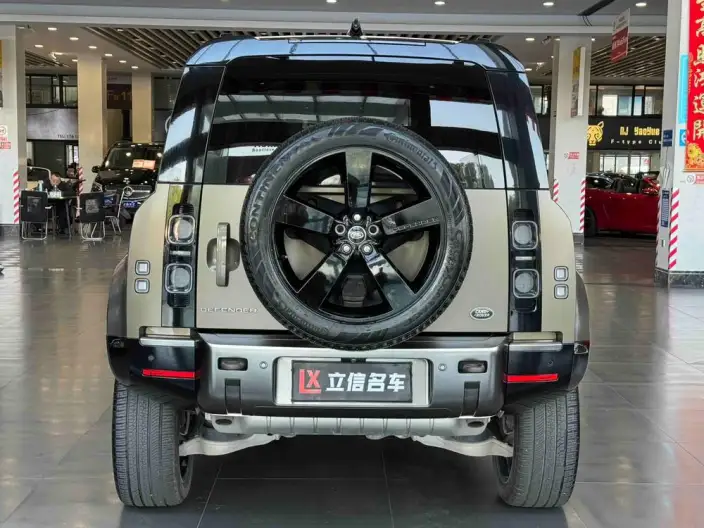 Land Rover Defender 2022 Model 110 X P400 – фото 5