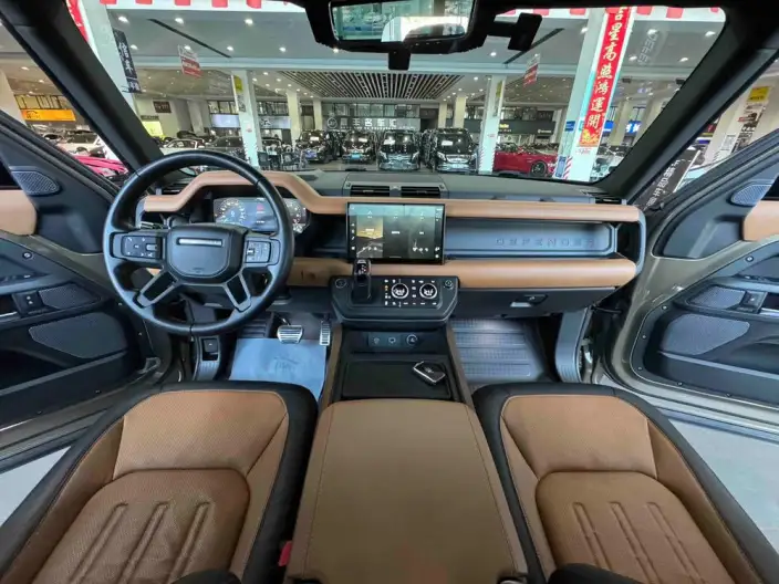 Land Rover Defender 2022 Model 110 X P400 – фото 10