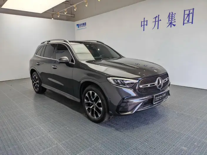 Mercedes-Benz GLC 2023 Model GLC 260 L 4MATIC Luxury Model 5 seat – фото 3