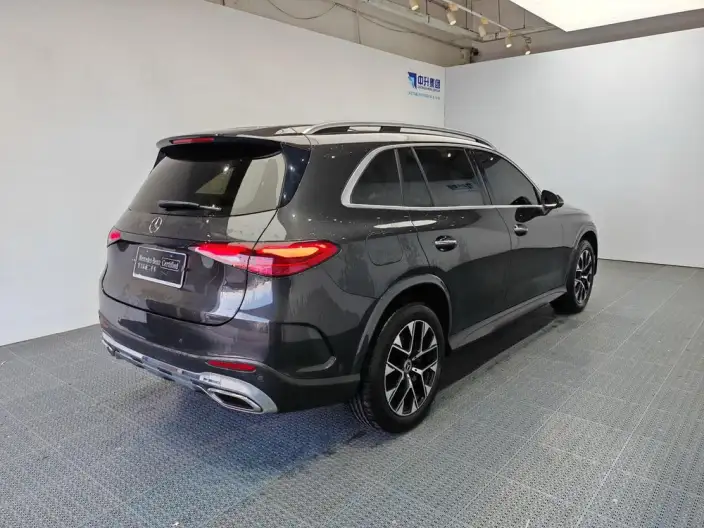 Mercedes-Benz GLC 2023 Model GLC 260 L 4MATIC Luxury Model 5 seat – фото 7