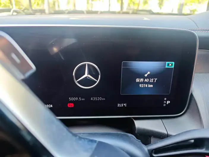 Mercedes-Benz GLC 2023 Model GLC 260 L 4MATIC Luxury Model 5 seat – фото 9