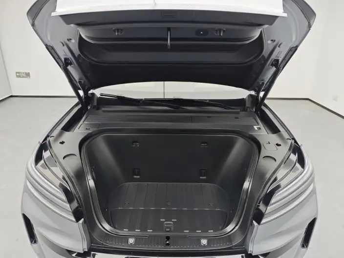 ONVO L90 2025 Model VII seat Edition Max – фото 10