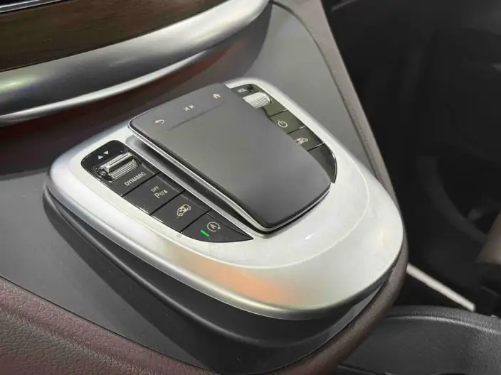 Mercedes-Benz V-Class 2022 Model V 260 L Long wheelbase Deluxe Edition – фото 5