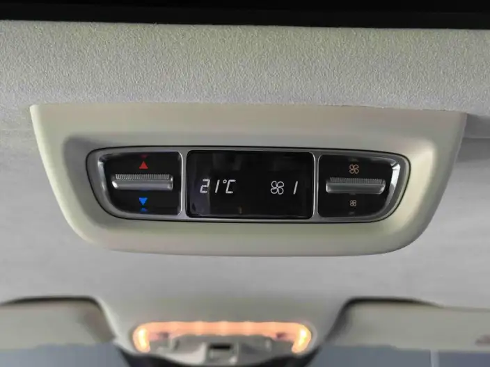 Mercedes-Benz V-Class 2022 Model V 260 L Long wheelbase Deluxe Edition – фото 10