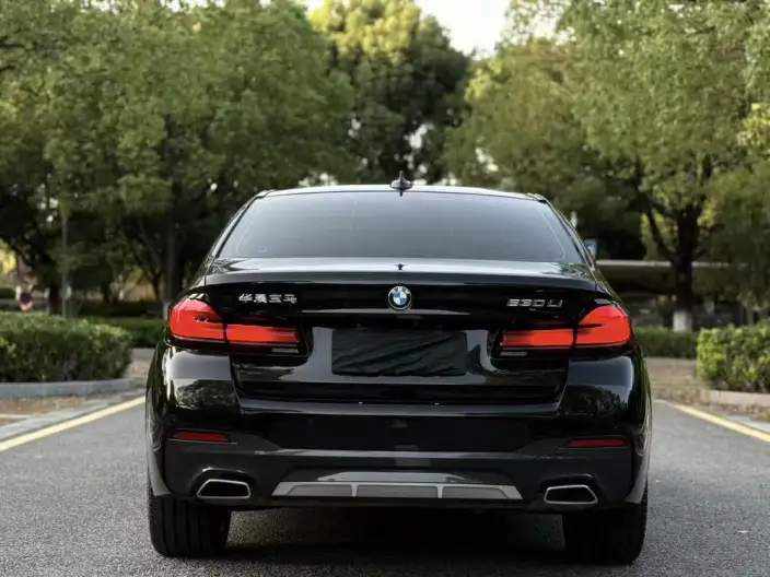 BMW 5 Series 2022 Model Facelift 530Li Exclusive Model M Sports Set – фото 5