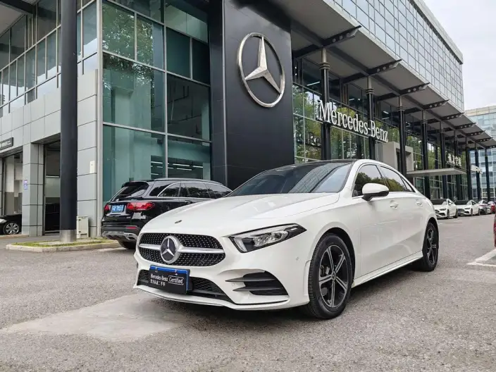 Mercedes-Benz A-class 2022 Model A 200 L Sports sedan Fashion Edition – фото 1