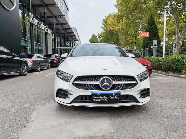 Mercedes-Benz A-class 2022 Model A 200 L Sports sedan Fashion Edition – фото 2