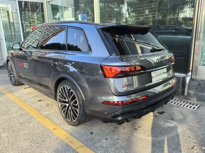 AUDI SQ7 2024 Model 4.0 TFSI – фото 3