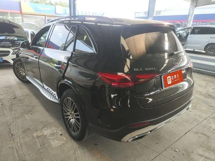 Mercedes-Benz GLC 2023 Model Facelift GLC 300 L 4MATIC Dynamic Model 5 seat – фото 3