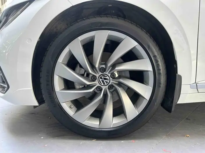 Volkswagen CC 2023 Model 380TSI Eye-catching version – фото 8