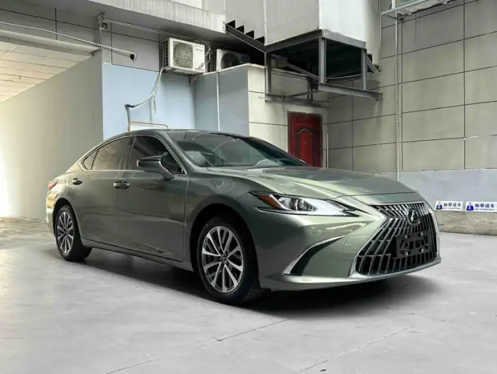 Lexus ES 2022 Model 200 Superior Edition – фото 3