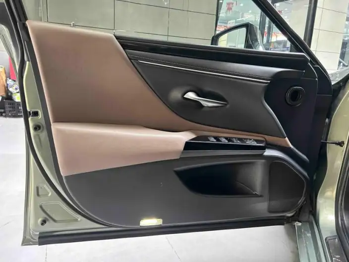 Lexus ES 2022 Model 200 Superior Edition – фото 7
