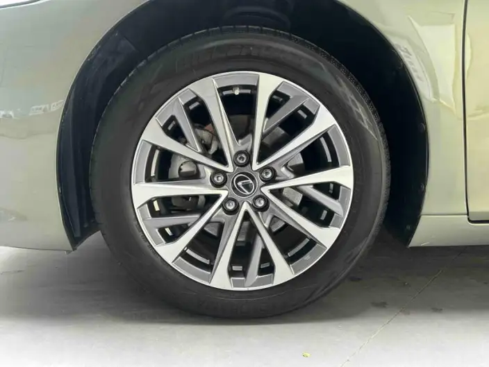 Lexus ES 2022 Model 200 Superior Edition – фото 8