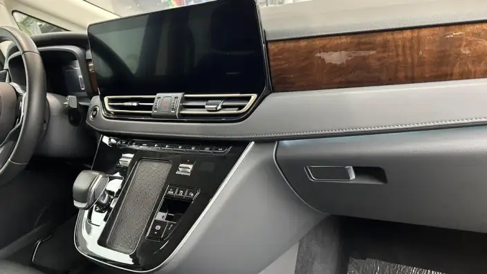 HONGQI HQ9 2024 Model Business Edition – фото 6