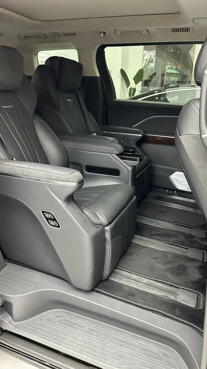 HONGQI HQ9 2024 Model Business Edition – фото 10