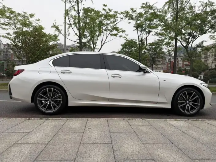 BMW 3 Series 2023 Model 320Li M Sports Set – фото 8
