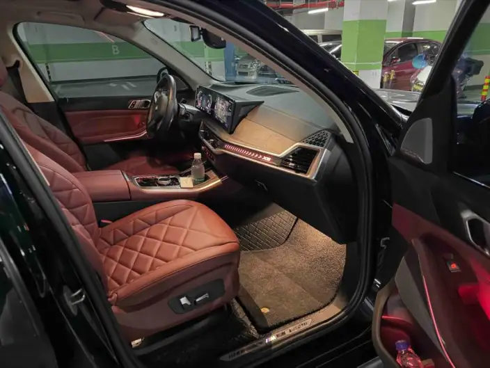 BMW X5 2023 Model xDrive30Li M Sports Set – фото 10