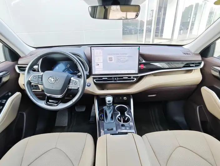 Toyota Highlander 2026 Model Hybrid 2.5L 4WD Premium Edition 7 seat – фото 6