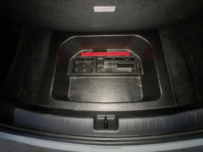 Leapmotor C01 2024 Model EV Edition 525 Exclusive Edition – фото 8