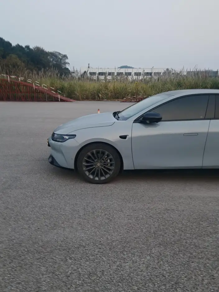 Leapmotor C01 2024 Model EV Edition 525 Exclusive Edition – фото 9