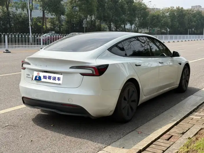 Model 3 2023 Model Rear-wheel drive version – фото 6