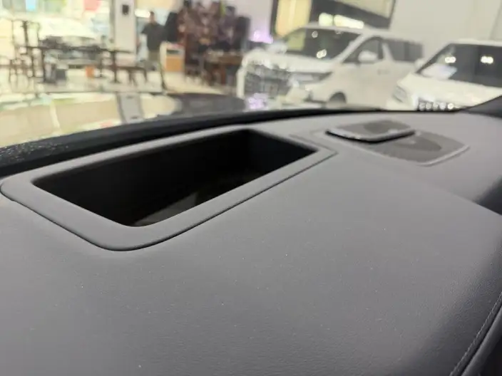 ZEEKR 9X 2026 Model Hyper Edition 70kWh VI seat – фото 9