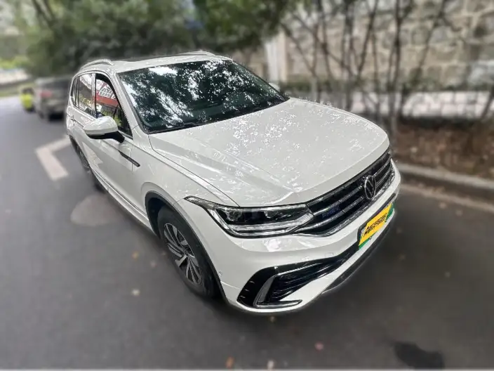Volkswagen Tiguan L PHEV 2022 Model 430PHEV Plug-in hybrid Premium Edition – фото 3