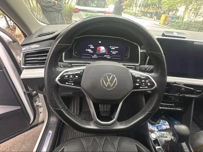Volkswagen Tiguan L PHEV 2022 Model 430PHEV Plug-in hybrid Premium Edition – фото 7