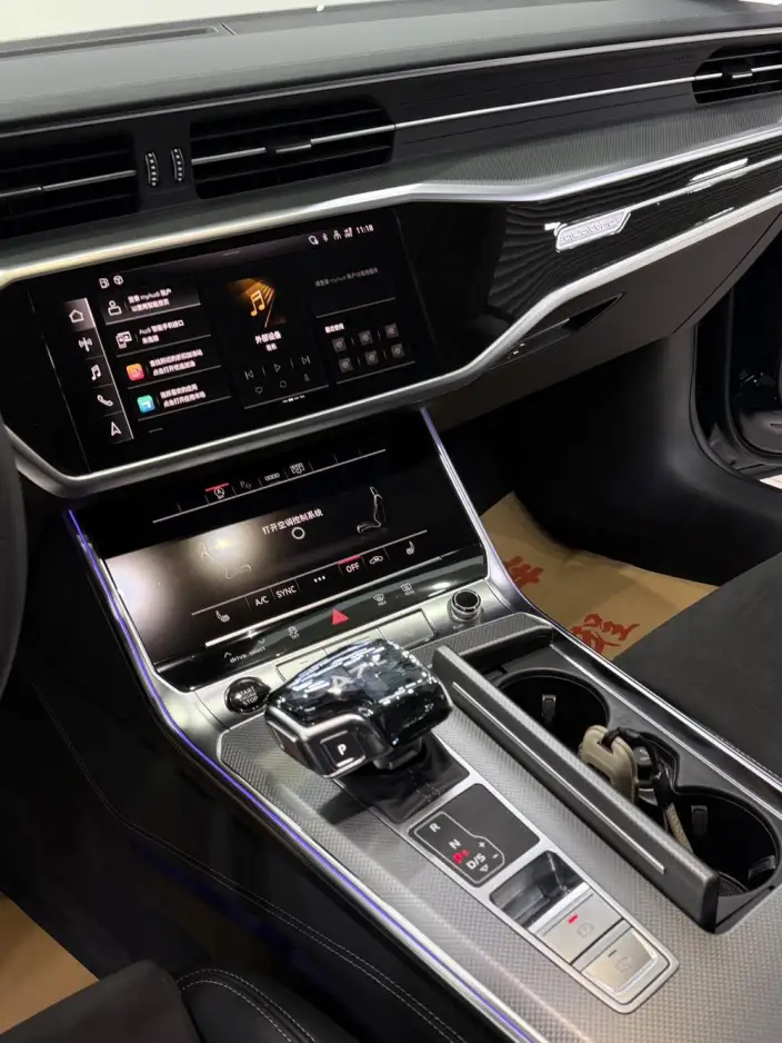 Audi A7 L 2024 Model 45 TFSI quattro Luxury Model – фото 7