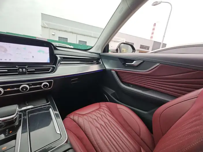 Hongqi HS5 2023 Model 2.0T Flag Xiang Pro Edition – фото 6