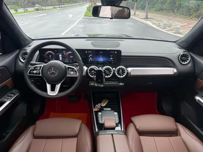 Mercedes-Benz GLB 2023 Model GLB 220 Fashion Model – фото 9
