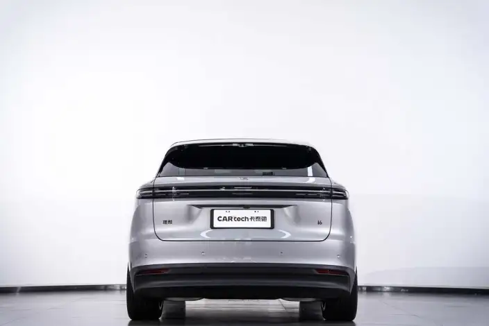 Li Auto i6 2025 Model 4WD Standard Edition – фото 4