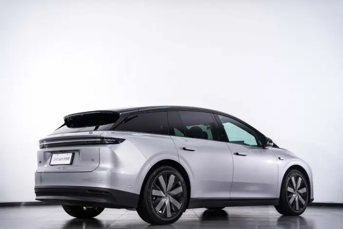 Li Auto i6 2025 Model 4WD Standard Edition – фото 5