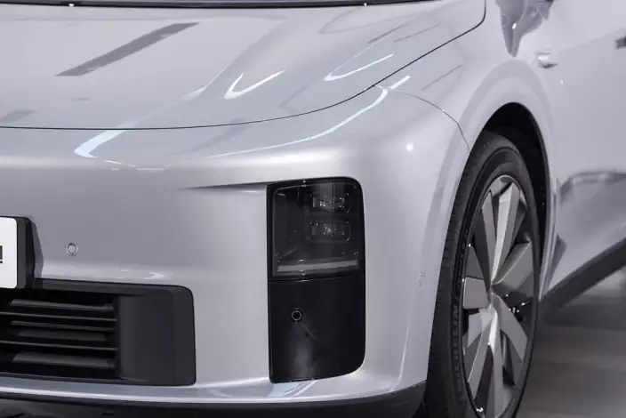 Li Auto i6 2025 Model 4WD Standard Edition – фото 8