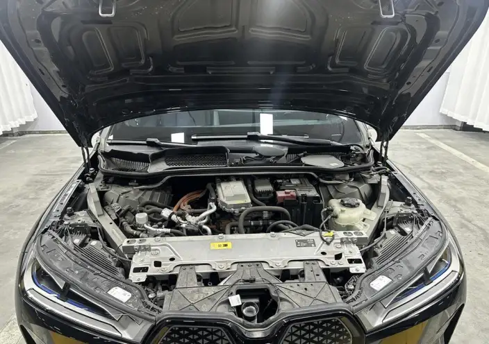 BMW iX 2022 Model xDrive40 – фото 10