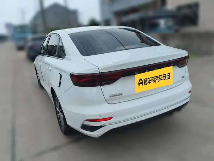 Geely Emgrand 2022 Model No. 4 Gen 1.5L CVT Flagship Model – фото 4