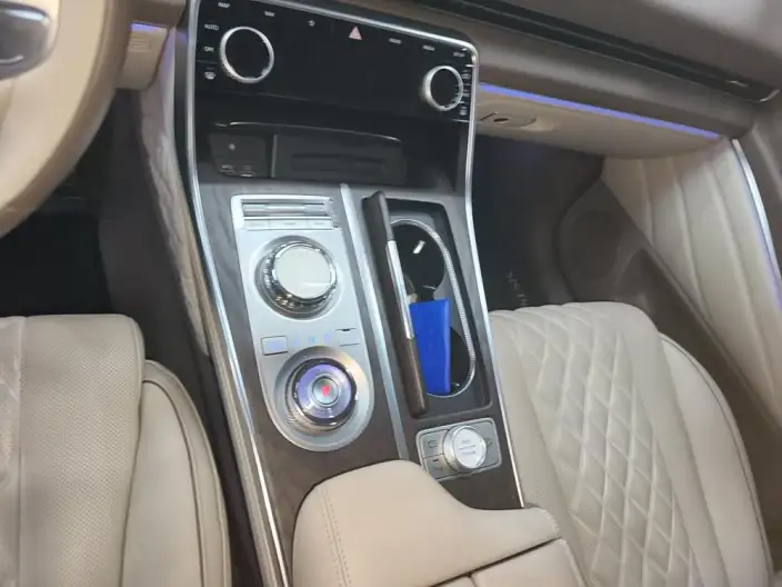 Genesis GV80 2023 Model 2.5T 4WD Ultimate Edition 6 seat – фото 9