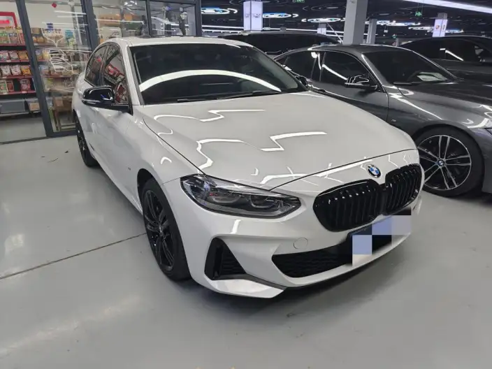 BMW 1 Series 2023 Model 125i M Sports Night Edition – фото 3