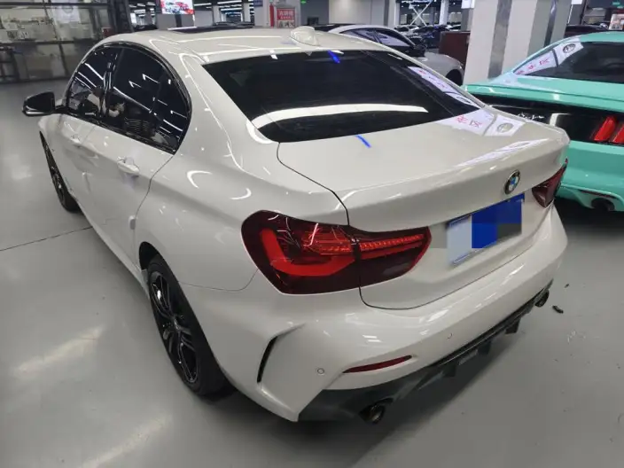 BMW 1 Series 2023 Model 125i M Sports Night Edition – фото 4