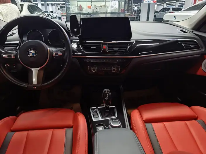 BMW 1 Series 2023 Model 125i M Sports Night Edition – фото 7
