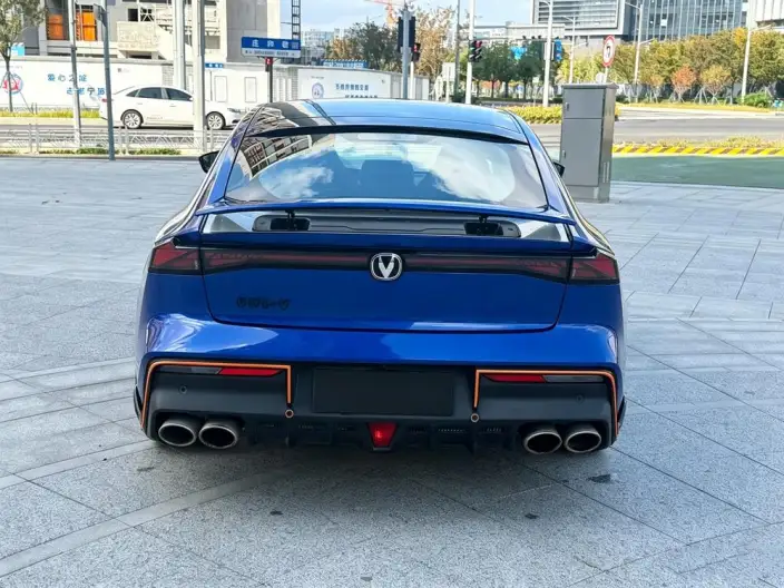 Changan UNI-V 2023 Model 1.5T Exclusive Model – фото 5