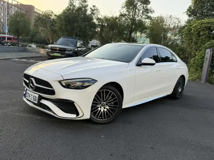 Mercedes-Benz C-Class 2024 Model C 260 L Sports Edition – фото 1
