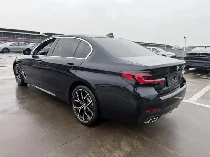 BMW 5 Series 2022 Model Facelift 530Li Exclusive Model M Sports Set – фото 5