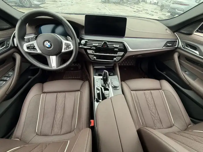 BMW 5 Series 2022 Model Facelift 530Li Exclusive Model M Sports Set – фото 9