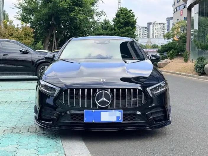 Mercedes-Benz A-Class AMG 2022 Model AMG A 35 L 4MATIC – фото 2
