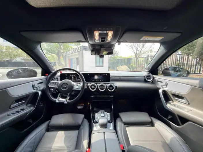 Mercedes-Benz A-Class AMG 2022 Model AMG A 35 L 4MATIC – фото 7