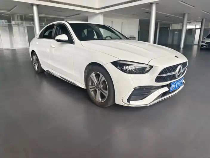 Mercedes-Benz C-Class 2022 Model C 200 L Sports Edition – фото 3