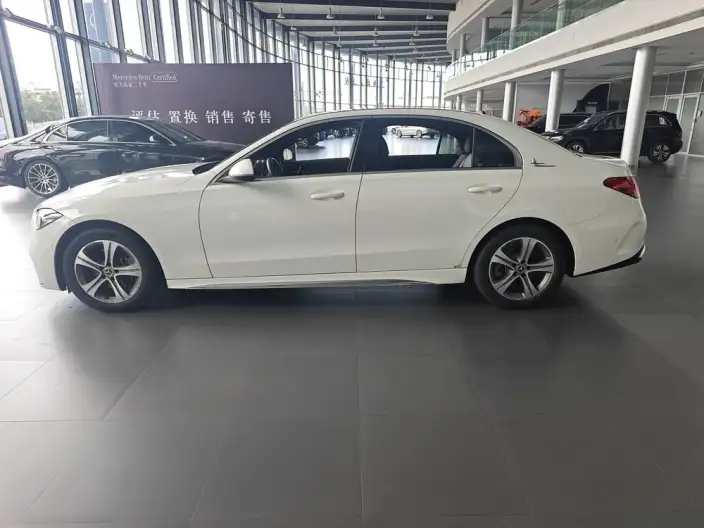 Mercedes-Benz C-Class 2022 Model C 200 L Sports Edition – фото 4