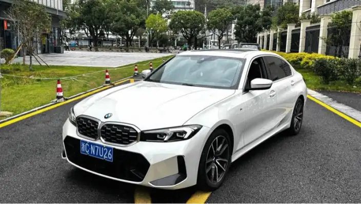BMW 3 Series 2025 Model 325Li M Sports Set – фото 1